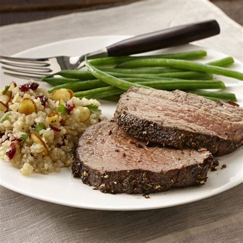 What sauce goes with herb crusted beef tenderloin. What Sauce Goes With Herb Crusted Beef Tenderloin / Herb Crusted Beef Tenderloin with ...