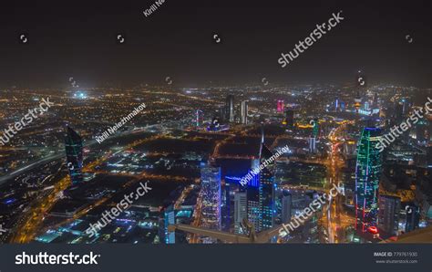 Skyline Skyscrapers Night Timelapse Kuwait City 스톡 사진 779761930