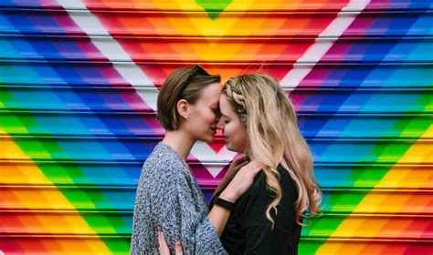 20 myths about lesbians debunked twofemmegems