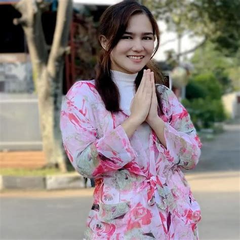 Profil Dan Biodata Masayu Clara Lengkap Agama Umur Suami Ftv Dan