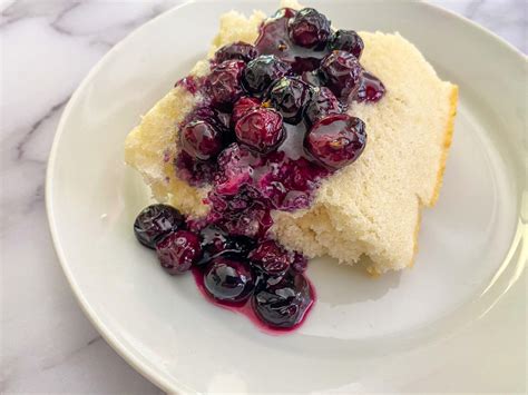 2 Ingredient Cake Recipe Is So Easy That It Can Make Anyone Into A Baker