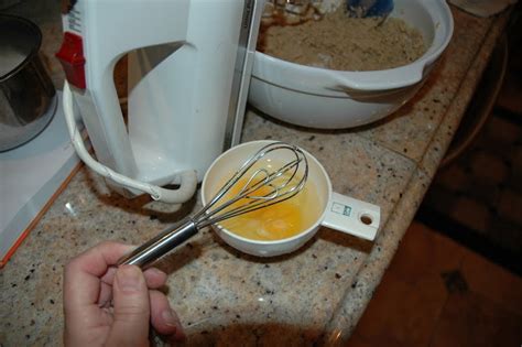 Paula makes a pecan pie for her brother with georgia pecans. Lynn, What's for Dessert?: Paula Deen's Pecan Pie Muffins ...