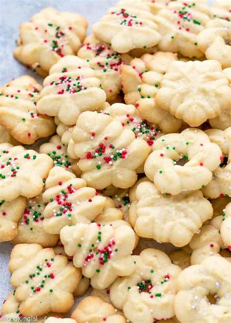 I mixed up an easy powdered sugar frosting…more like a glaze really, and dolloped a few teaspoons on top of each cookie. 12 Best Christmas Cookie Recipes (Perfect for Holiday ...