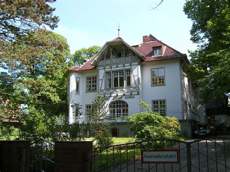 Jeder an der anthroposophie und an der anthroposophischen gesellschaft interessierte ist herzlich. Rudolf Steiner Schule - Hamburg, Germany | Hamburg, Villen ...