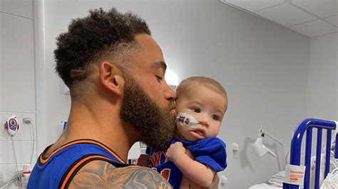 Ashley cain, acı haberi instagram sayfasından duyurdu. Wegen Chemotherapie: Ashley Cains Baby fallen die Haare aus | Promiflash.de