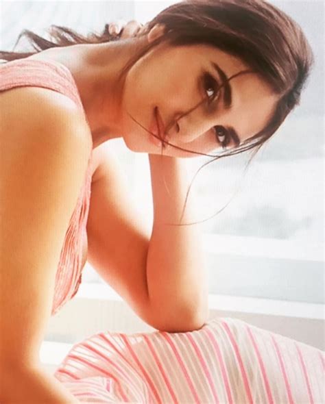 Sizzling Pics Of Vaani Kapoor In Bikini Hot Images Of Vaani Kapoor