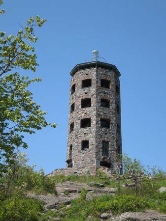 160 of these acres are highly maintained parks, with over 8,000 feet shoreland. Enger Park and Tower (Duluth, MN): Address, Phone Number ...