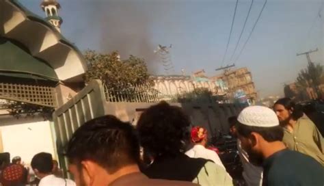 پشاور کے مدرسے میں درسِ قرآن کے دوران دھماکا، 8 افراد شہید اور 112 زخمی