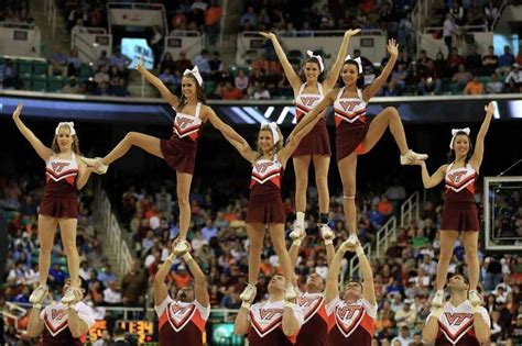 Four Texas Squads Make Hottest Cheerleaders List
