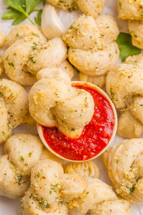 Quick And Easy Garlic Knots Recipe Made With Biscuit Dough