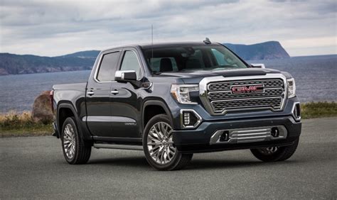 The new 2022 gmc canyon changes, crew cab, towing capacity interior design is at the top of functionality and decreased on display. 2021 GMC Canyon AT4 Towing Capacity, Color Option, Release ...