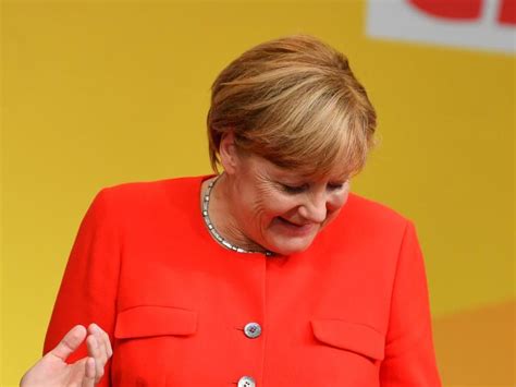 Kanzlerin Merkel Spricht Im Wahlkampf In Finsterwalde Berlinde