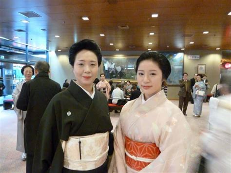 A Hidden World Among The Sophisticated Geisha Of Tokyo Lesley Downer
