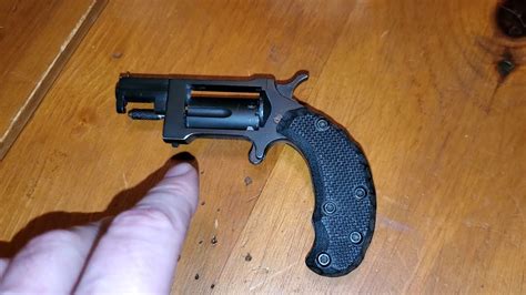 Naa Sidewinder Custom Grips 22 Mag Micro Survival Pistol Youtube
