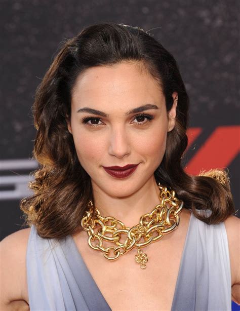 Gal Gadot Fast And Furious Cast Babe Flaunts Assets I Vrogue Co