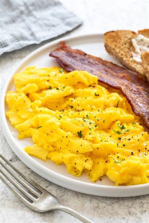 How do you make fluffy eggs? How to Make Scrambled Eggs (2 Ways!) - Jessica Gavin
