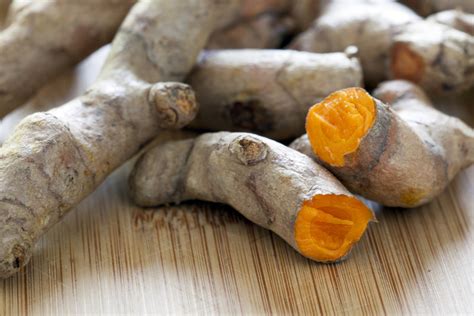 The flowers in the guide include saffron, apple blossom, viola, lavender, marigold, bachelors button, dandelion. Turmeric - edible Hawaiian Islands Magazine