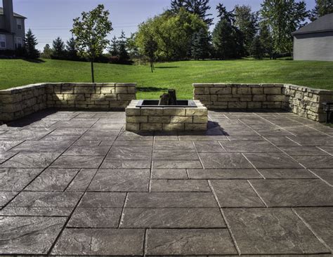 Stained and stamped with a variety of patterns, concrete can look like bricks, cobblestone, flagstone, even wood, or a variety of unusual artistic patterns. Stamped Concrete Patio Saving Much of Your Budget - Amaza ...