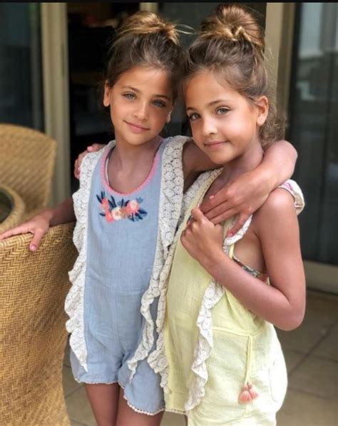 Des jumelles de sept ans ont été élues les plus belles du monde Cinq