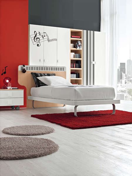 The music instruments have a major role in providing the place with a cool music feel and the brick walls provide the place with modern and contemporary feel. hopskoch: Feel the Music.