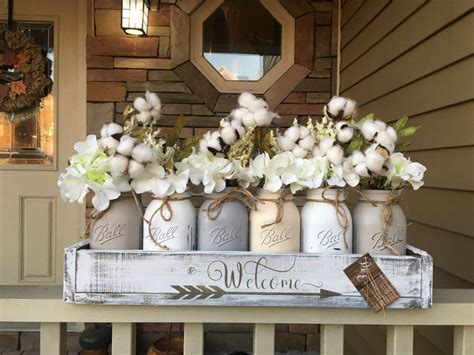 These vintage canning jars from the 1840s to the 1920s are the staple of retro country charm. 25 Best Farmhouse Flower Decoration Ideas to Buy in 2020