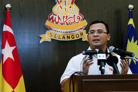 Dato' seri anwar bin ibrahim (jawi: MB: Selangor civil servants receive RM1,000 cash aid today ...