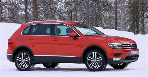 A stylish, versatile compact suv that can fit your friends. 2018 Volkswagen Tiguan 1.4L SE Price in UAE, Specs ...