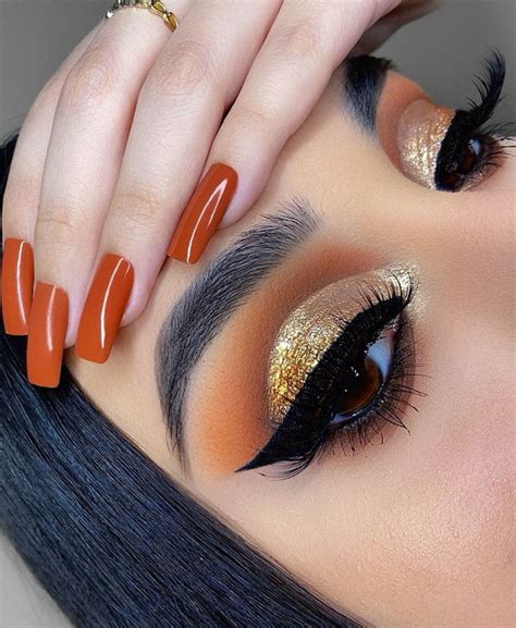 Gorgeous Eyeshadow Looks The Best Eye Makeup Trends Gold Tones Autumn