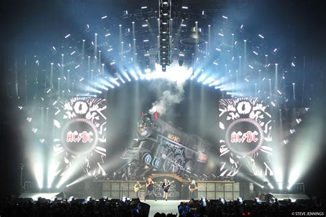 Imo, live at river plate is the greatest live recording of any rock concert in the history of rock !! AC DC Live at River Plate | Palcos, Poster