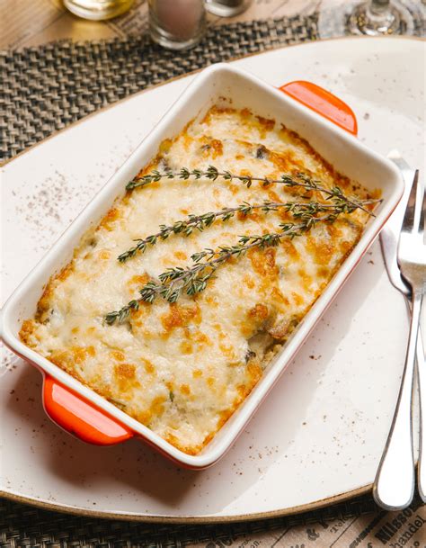 Gratin De Cardons La Moelle Pour Personnes Recettes Elle Table