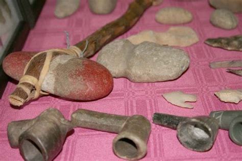 These Cherokee Indian Artifacts Are Pipes And Tomahawks Description