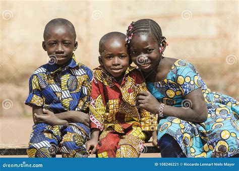Trois Enfants Noirs Africains Magnifiques Dappartenance Ethnique