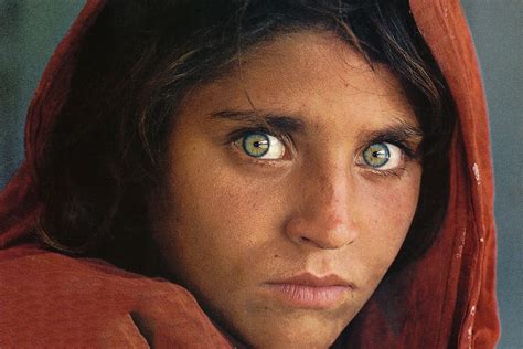 Nat Geos Green Eyed Afghan Girl Arrested In Pakistan For Living With