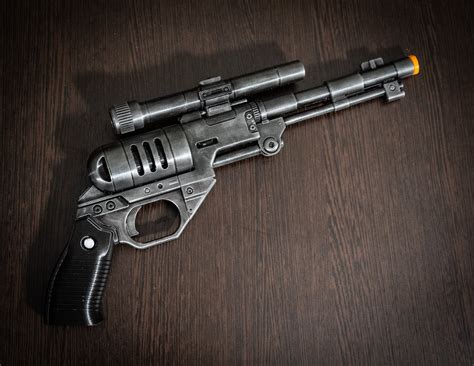 De 10 Blaster Pistol Star Wars Replica Star Wars Props Etsy