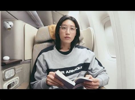 동영상 보기 영상 재생시간02 : '배구여제' 김연경, "따들 무슨 책 읽나요?" 지적인 모습 폭발 ...
