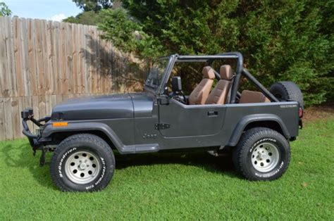 Restored Jeep Wrangler, YJ, 6 cylinder Very nice , Runs ...
