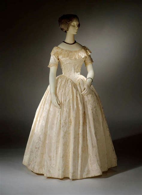 1845 British Designed Silk Evening Ensemble 🌹 Vintage Dresses 1840s