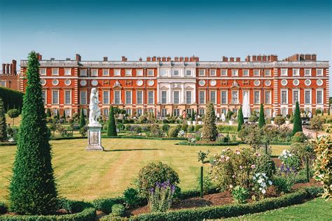 10 Beautiful Palaces In London You Have To Visit Hand Luggage Only