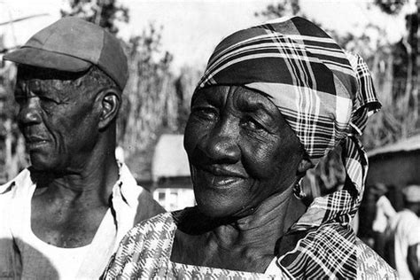 Examples of maroon in a sentence. 10 Facts about the Maroons | Less Known Facts