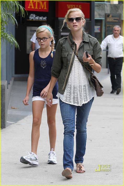 Reese Witherspoon And Ava Phillippe Mother Daughter Bonding Photo 2468271 Ava Phillippe Reese