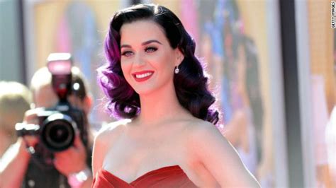 Katy Perry Dethrones Justin Bieber As The New Queen Bee Of Twitter Popularity She Has Recently