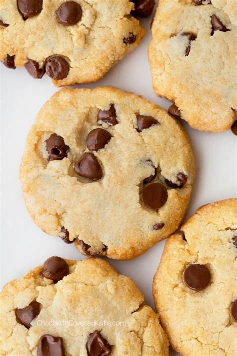 I have no self control with anything that has refined sugars and was on the hunt for recipes that use vegan/low sugar/alternative sweeteners (and gluten free). Keto Cookies - The BEST Low Carb Chocolate Chip Cookies!