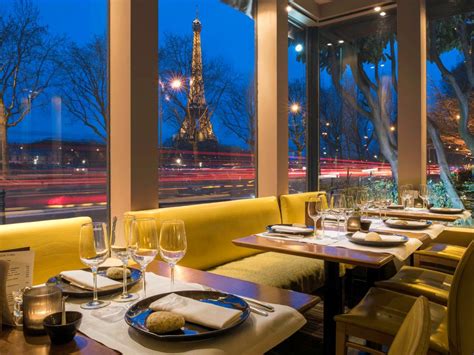 10 Paris Restaurants With Views Of The Eiffel Tower Paris Vacation