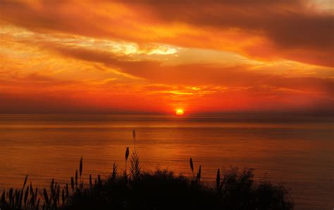 Download Nature Ocean Sun Cloud Sky Horizon Sunset 4k Ultra Hd Wallpaper
