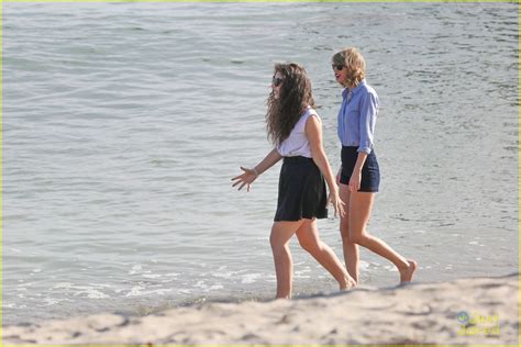 Taylor Swift And Lorde Spontaneous Dancing At The Beach Photo 646726 Photo Gallery Just