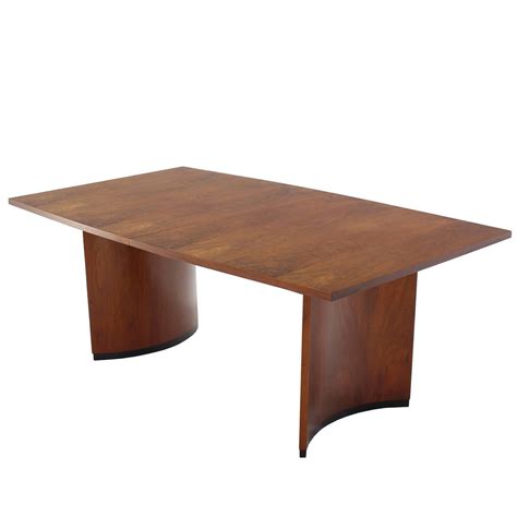 Whether your style is mid century modern, transitional or contemporary, you'll find the perfect dining table at designdistrict modern. Very Nice Mid-Century Modern Walnut Dining Table with Two ...