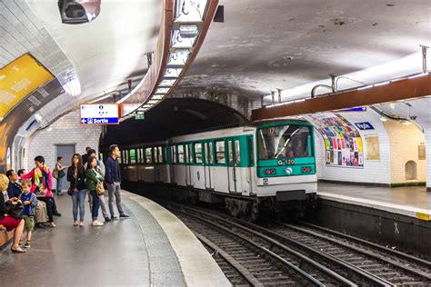 7 Big Mistakes To Avoid At Paris Metro Stations Follow Me Away