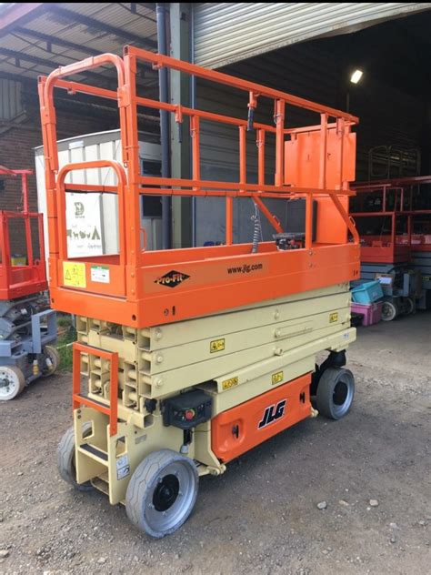 Pre Owned Jlg 2630es Ultra Narrow Dc Self Propelled Electric Scissor Lift