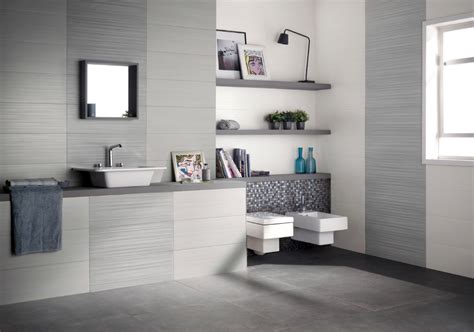Una delle caratteristiche di un bagno moderno è la particolare attenzione alla qualità dei materiali, naturali o sintetici, che prendono forma per regalare momenti unici. Foto: Rivestimenti Per Bagno di Ceramiche Supergres #84710 ...
