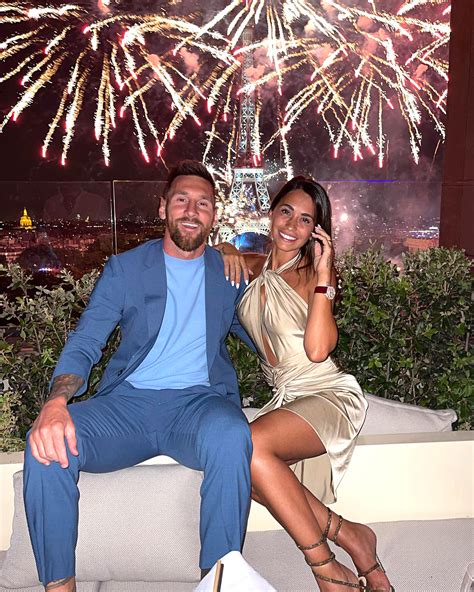 Lionel Messi Wife Antonela Roccuzzos Relationship Timeline Us Weekly